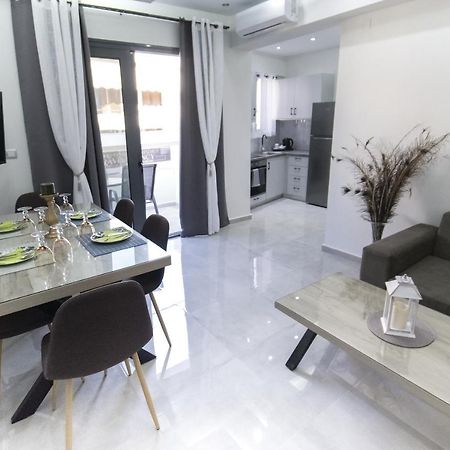 Nick And Helen Apartment Perivolia  Ngoại thất bức ảnh