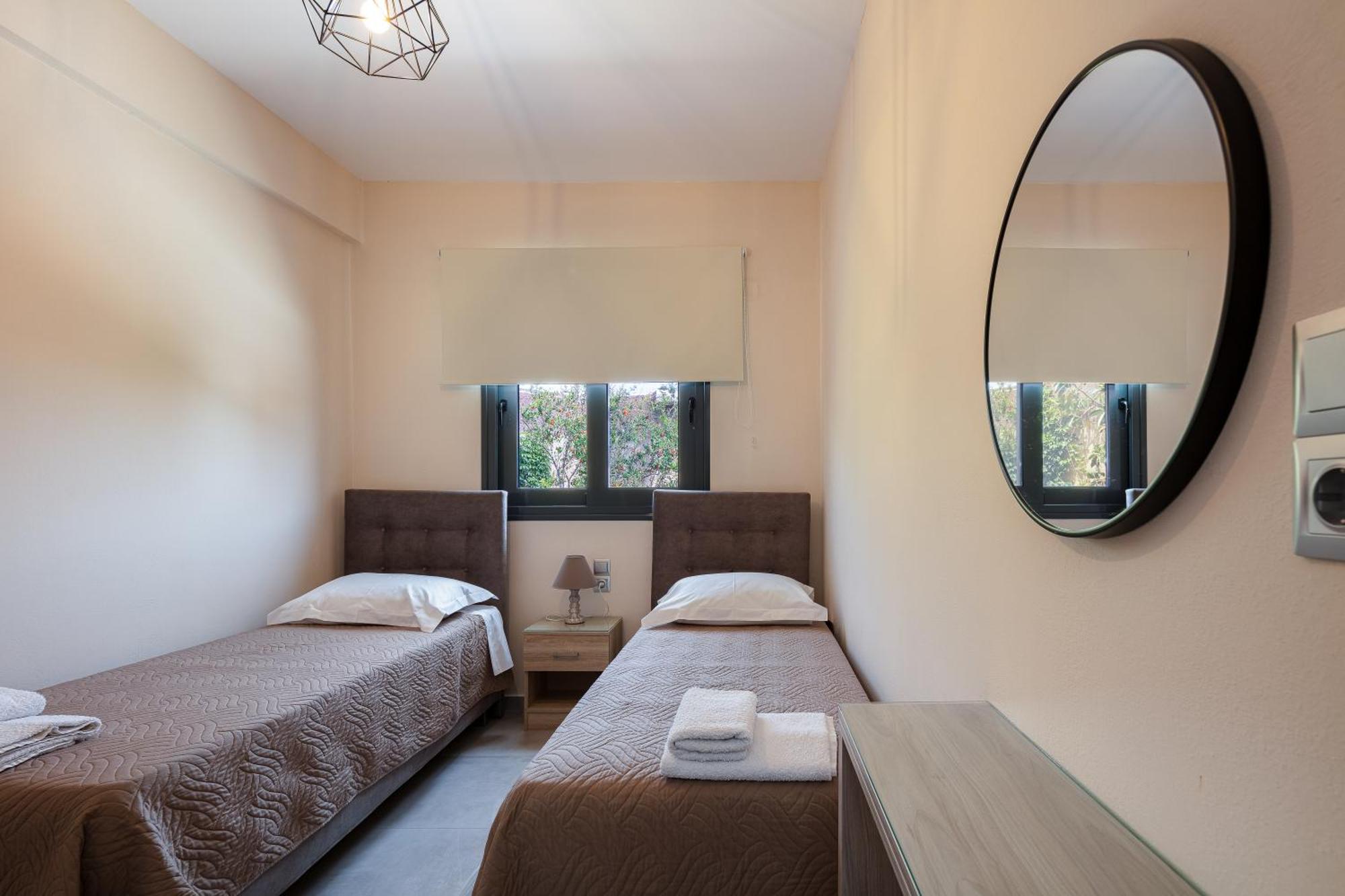 Nick And Helen Apartment Perivolia  Ngoại thất bức ảnh